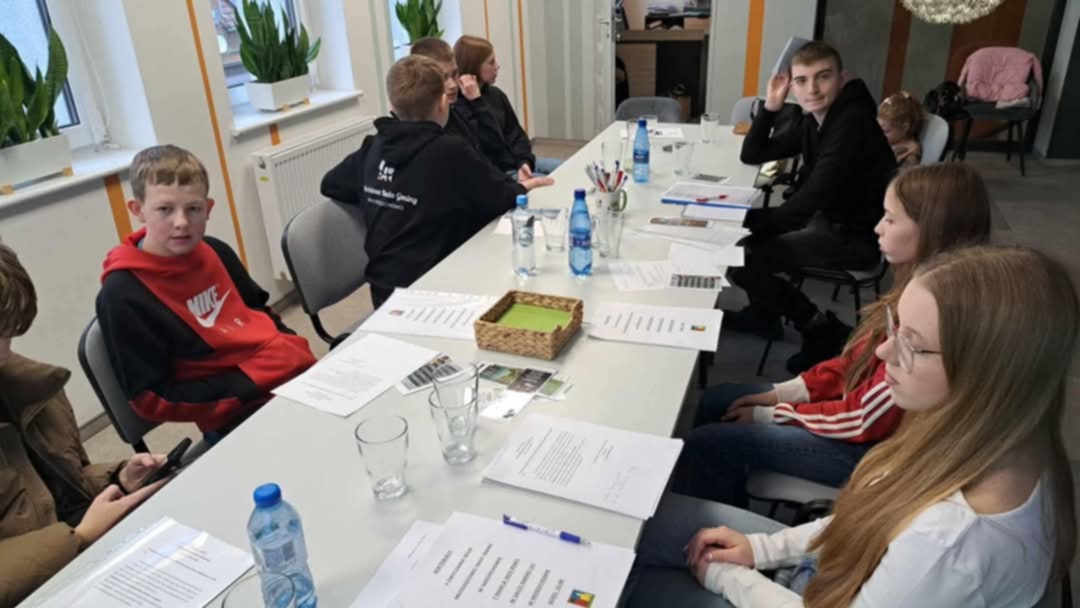 Interesujące spotkanie radnych Młodzieżowej Rady Gminy Miedzichowo