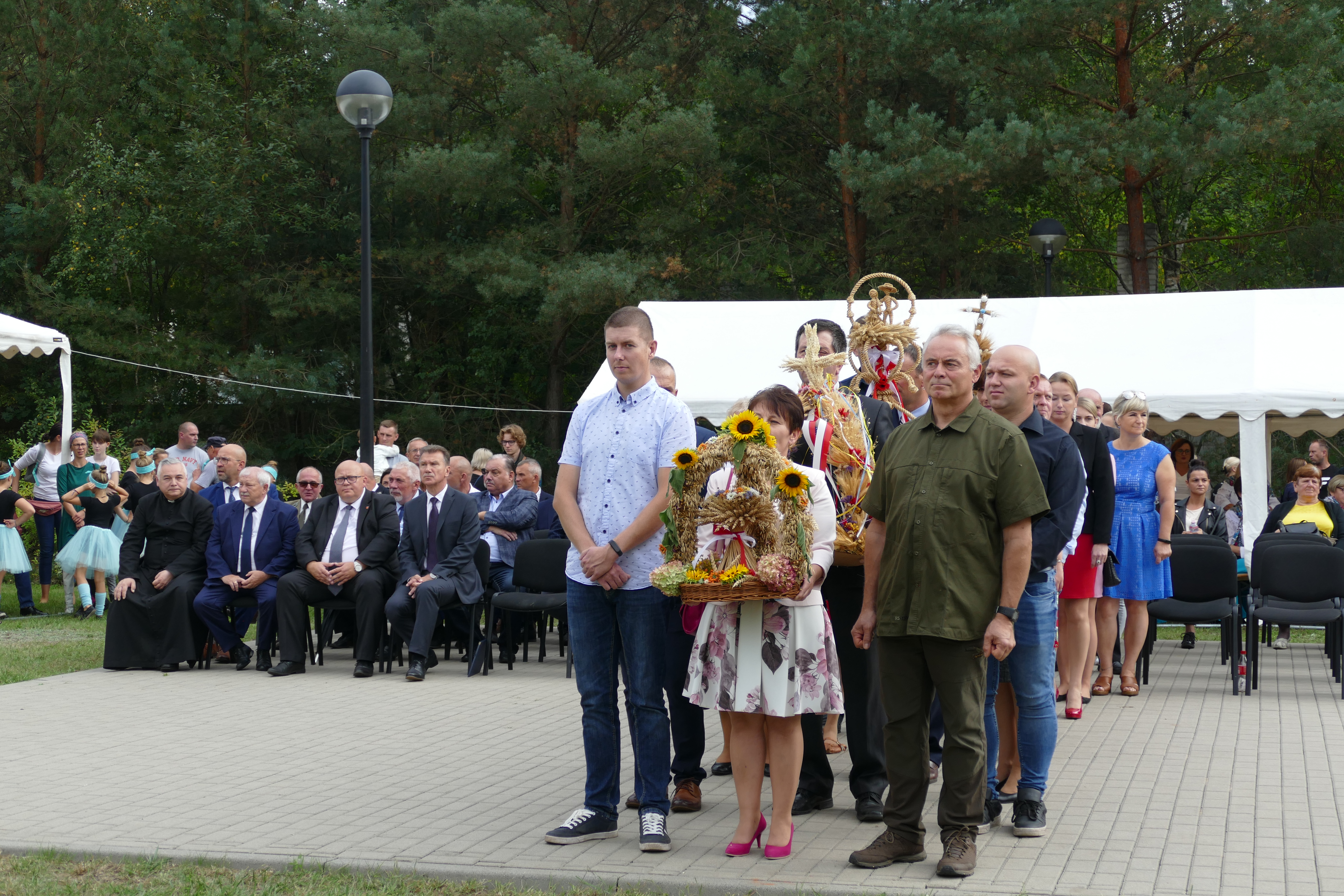 Pokaz delegacji wieńcowych 