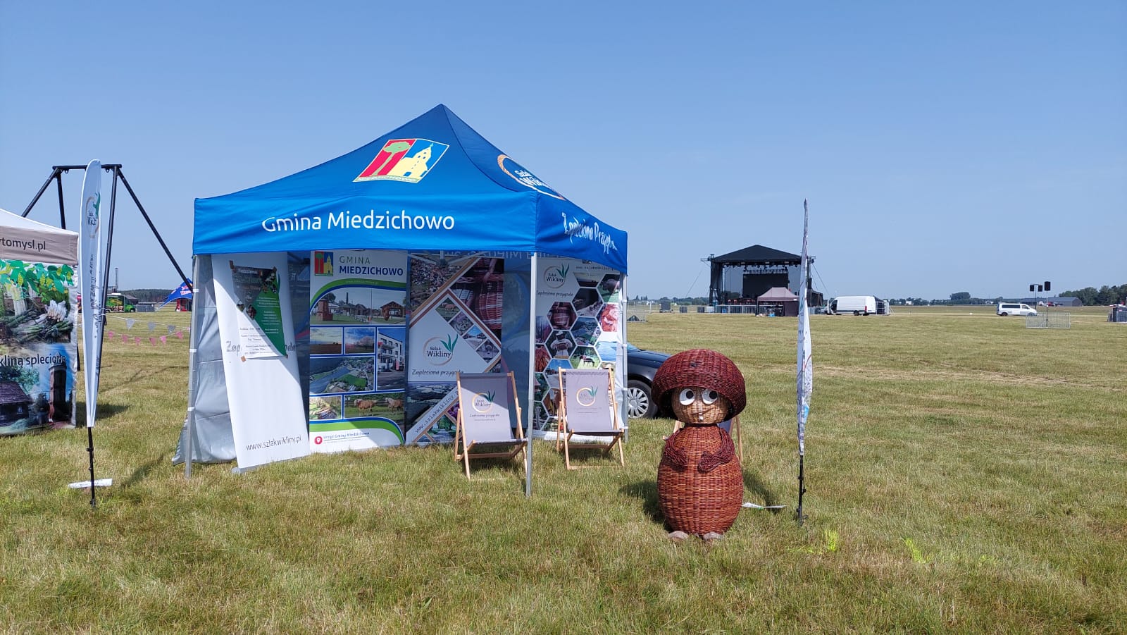 Stoisko Gminy Miedzichowo podczas Airshow Leszno