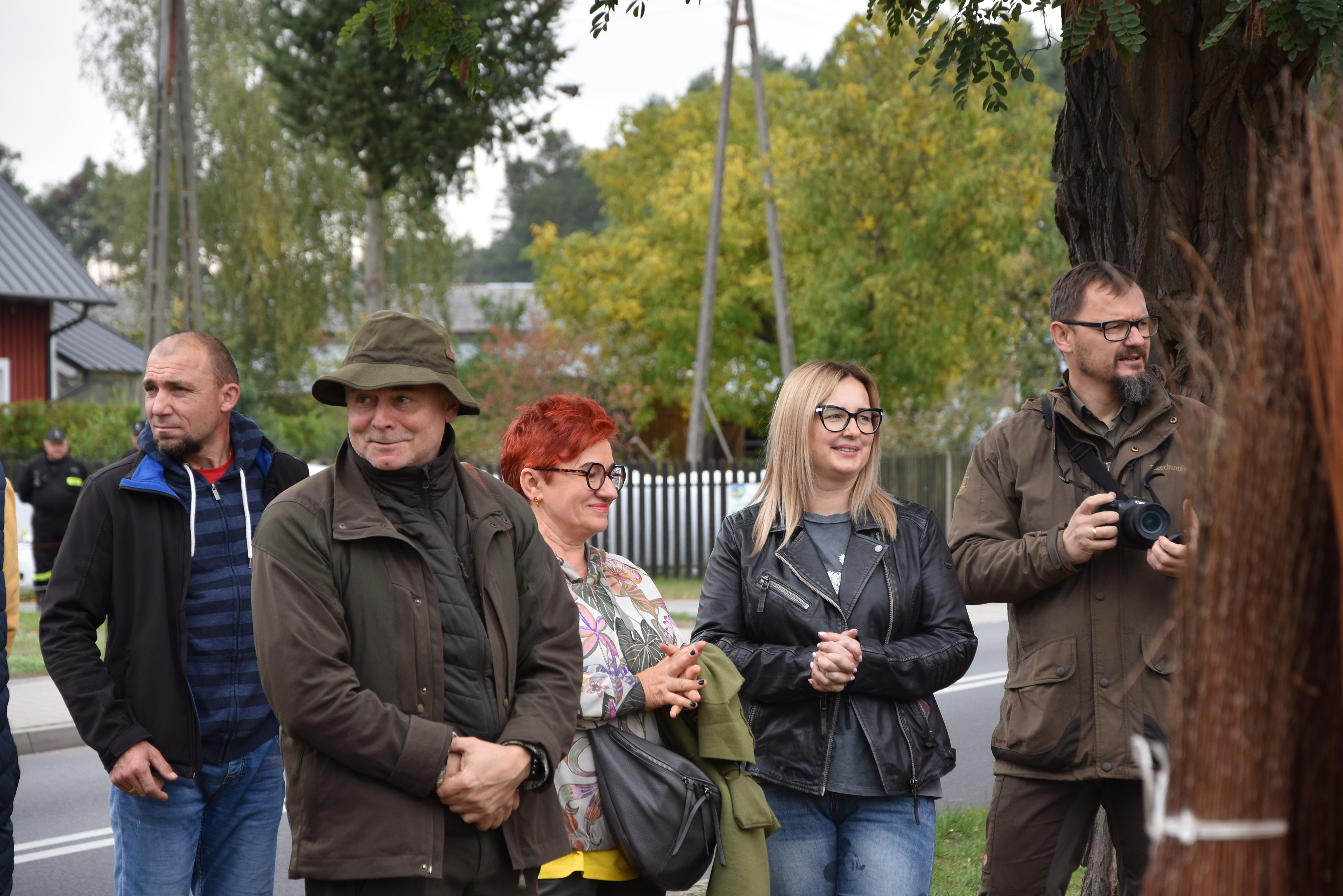 Na zdjęciu przedstawieni są od lewej zastępca Rady Gminy Grzegorz Szczepaniak, Sołtys Sołectwa Grudna Roman Ginter, pracownik Nadleśnictwa Bolewice Jolanta Gaczyńska oraz Nadleśniczy Nadleśnictwa Bolewice Grzegorz Gaczyński