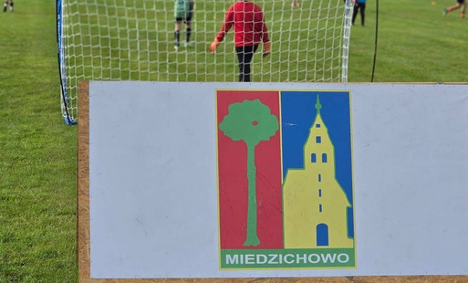 Zdjęcie do W&oacute;jt Gminy Miedzichowo z wizytą na Turnieju Gminnej Szk&oacute;łki Piłkarskiej